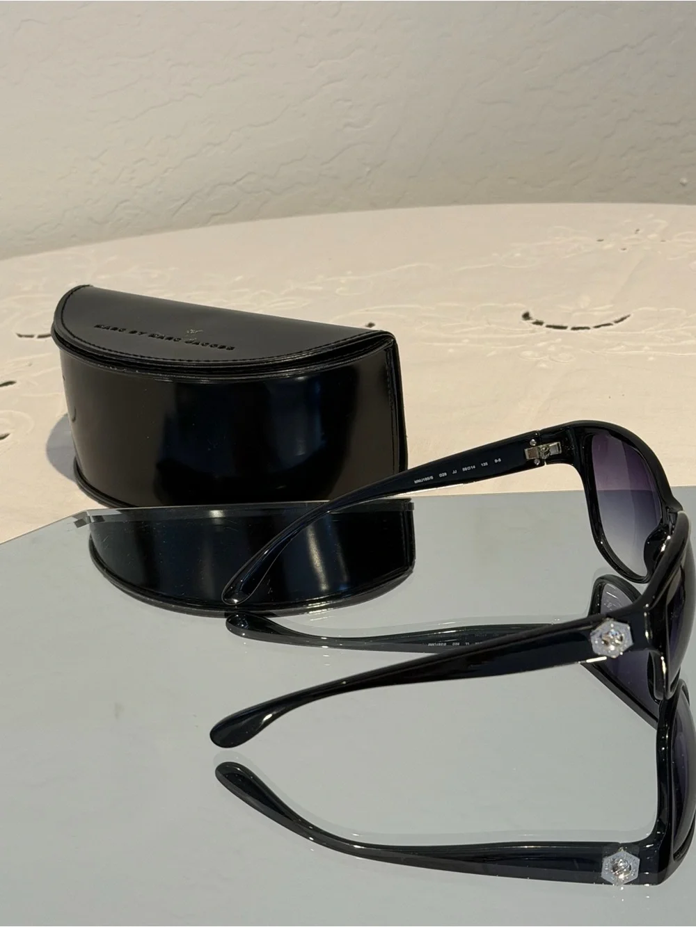 Marc By Marc Jacobs Black Cat-Eye Sunglasses with Gradient Blue-Gray Lenses